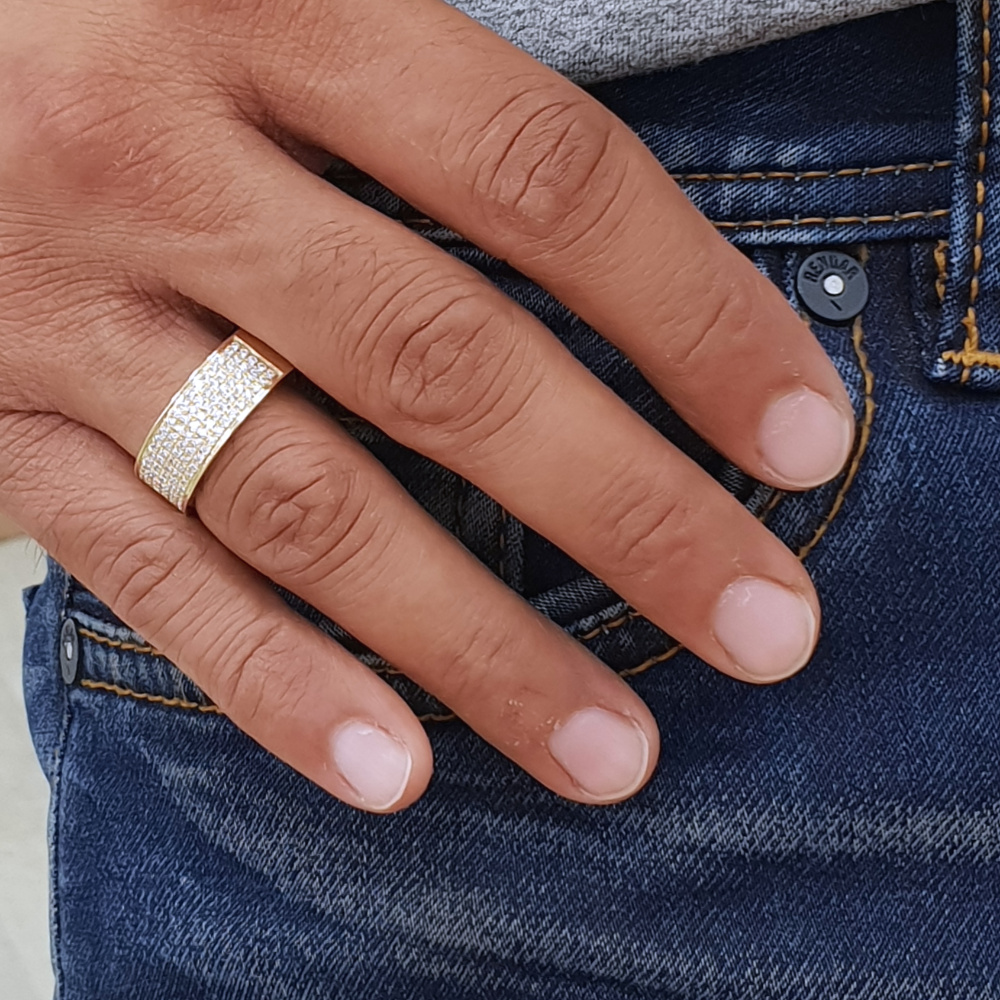תמונה אמיתית של טבעת 100 יהלומים יוקרתית לנשים ולגברים