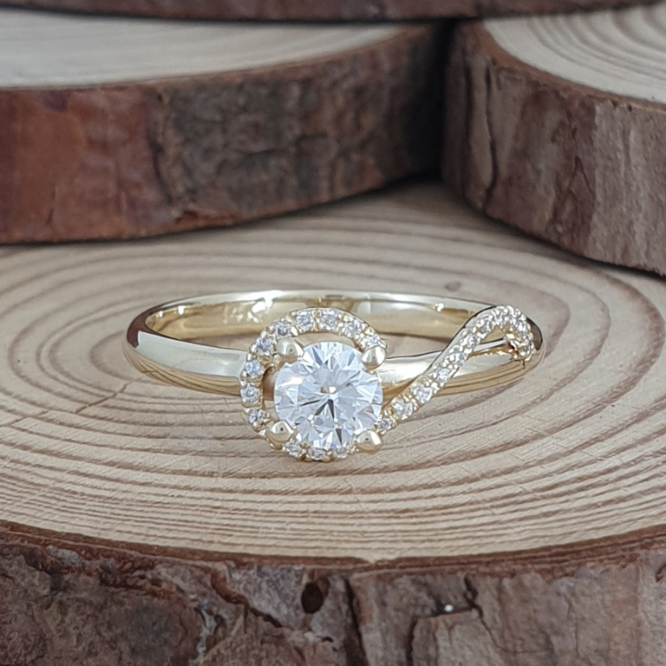 Engagement Ring Designed At Factory Price