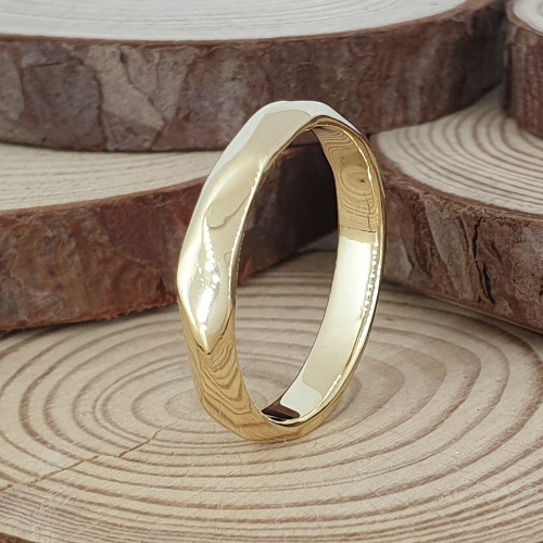 Additional image of 3mm 14k Yellow Gold Hammered Wedding Ring