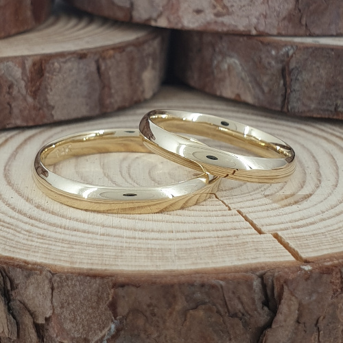 תמונה אמיתית של טבעת נישואין קלאסית "Comfort Fit" ברוחב 3 ממ