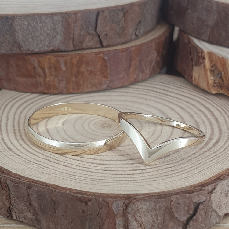 Additional image of  14K Gold V Ring