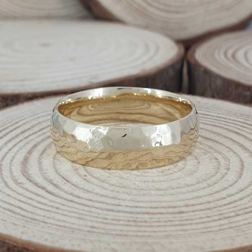 Realistic picture of Rounded Wide Rold Ring Hammered Finish