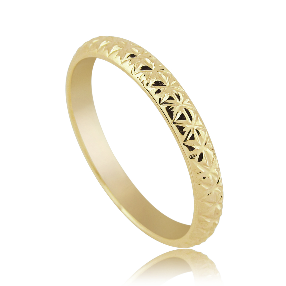 14k gold  rounded ring with "diamond engravings"