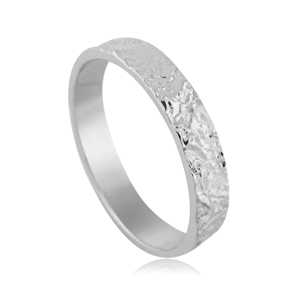טבעת נישואין עם טקסטורה מיוחדת מזהב לבן